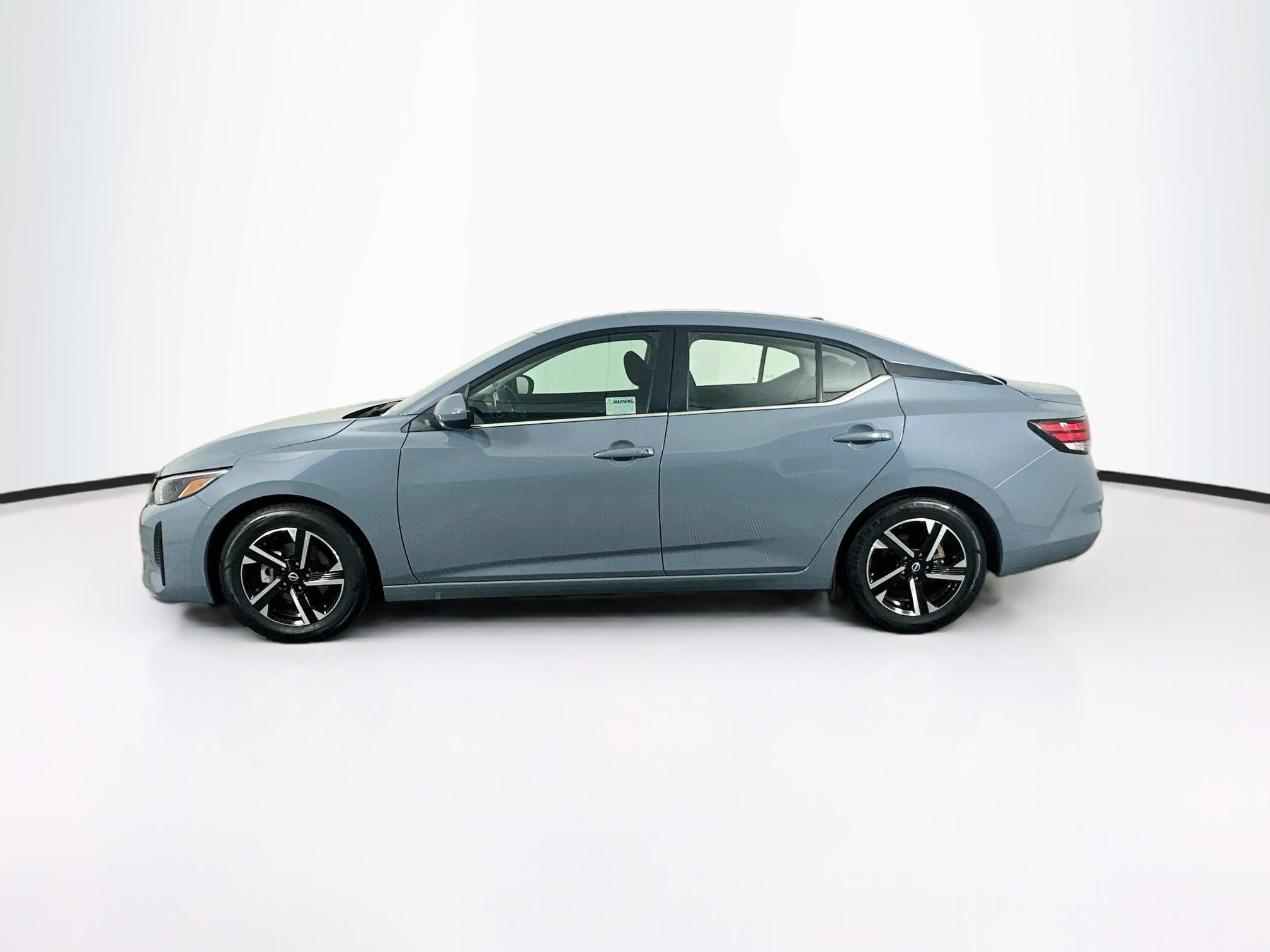 Used 2025 Nissan Sentra SV FWD image 4