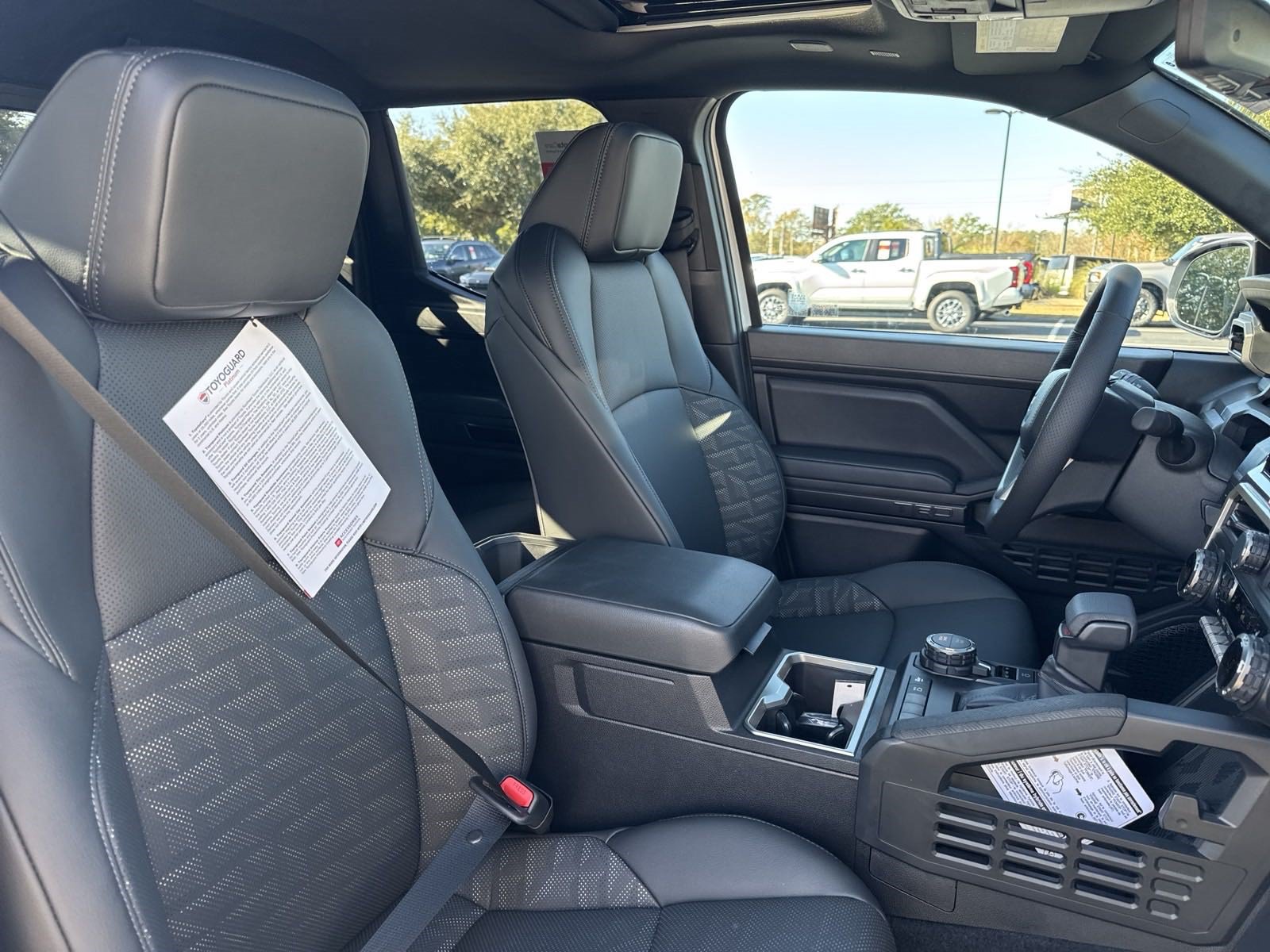 New 2024 Toyota Tacoma TRD Sport w/ TRD Sport Premium Package AWD/4WD image 38