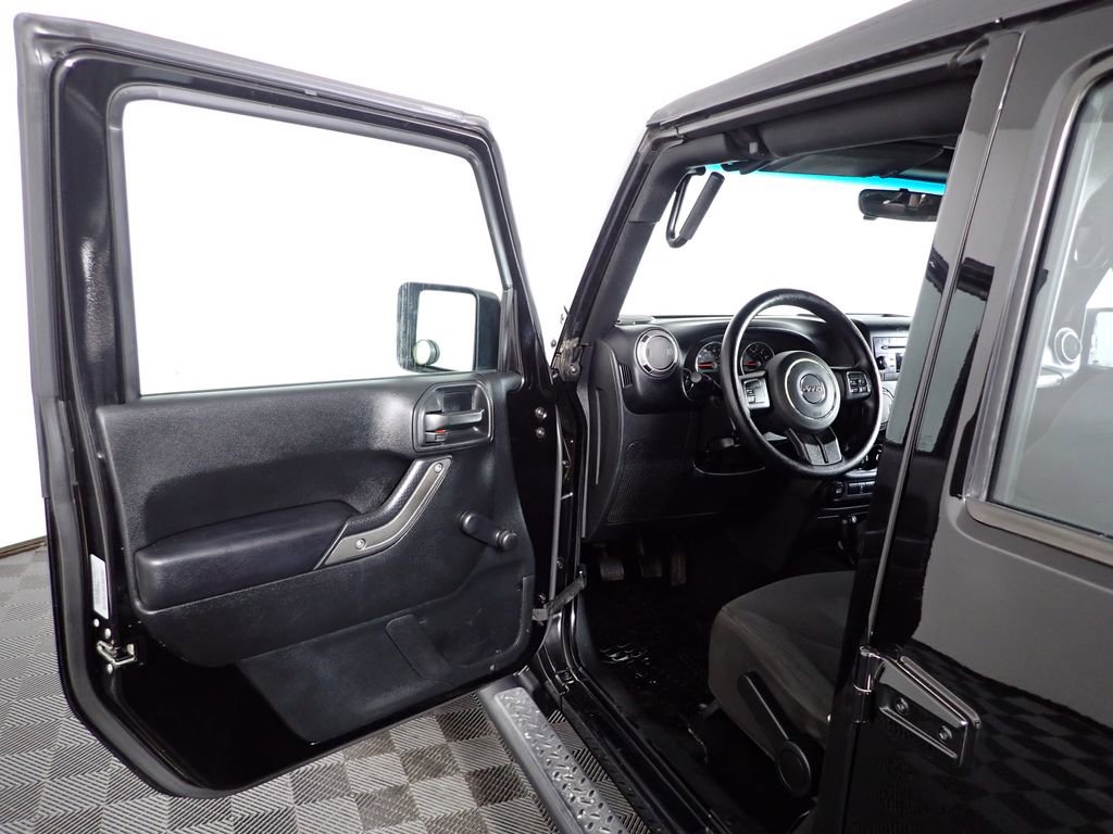 Used 2017 Jeep Wrangler Unlimited Sport w/ Mopar Black Appearance Group AWD/4WD image 26