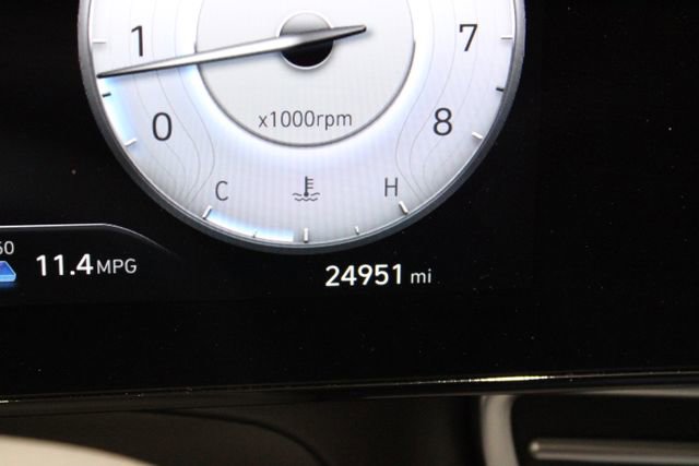 Used 2024 Hyundai Elantra SEL image 33