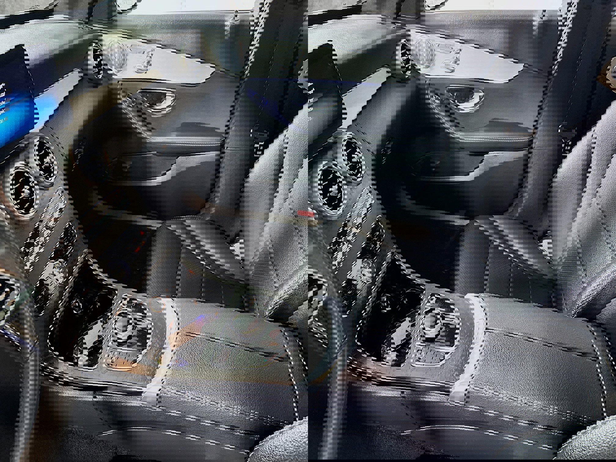 Used 2020 Mercedes-Benz C 300 4MATIC Sedan image 25