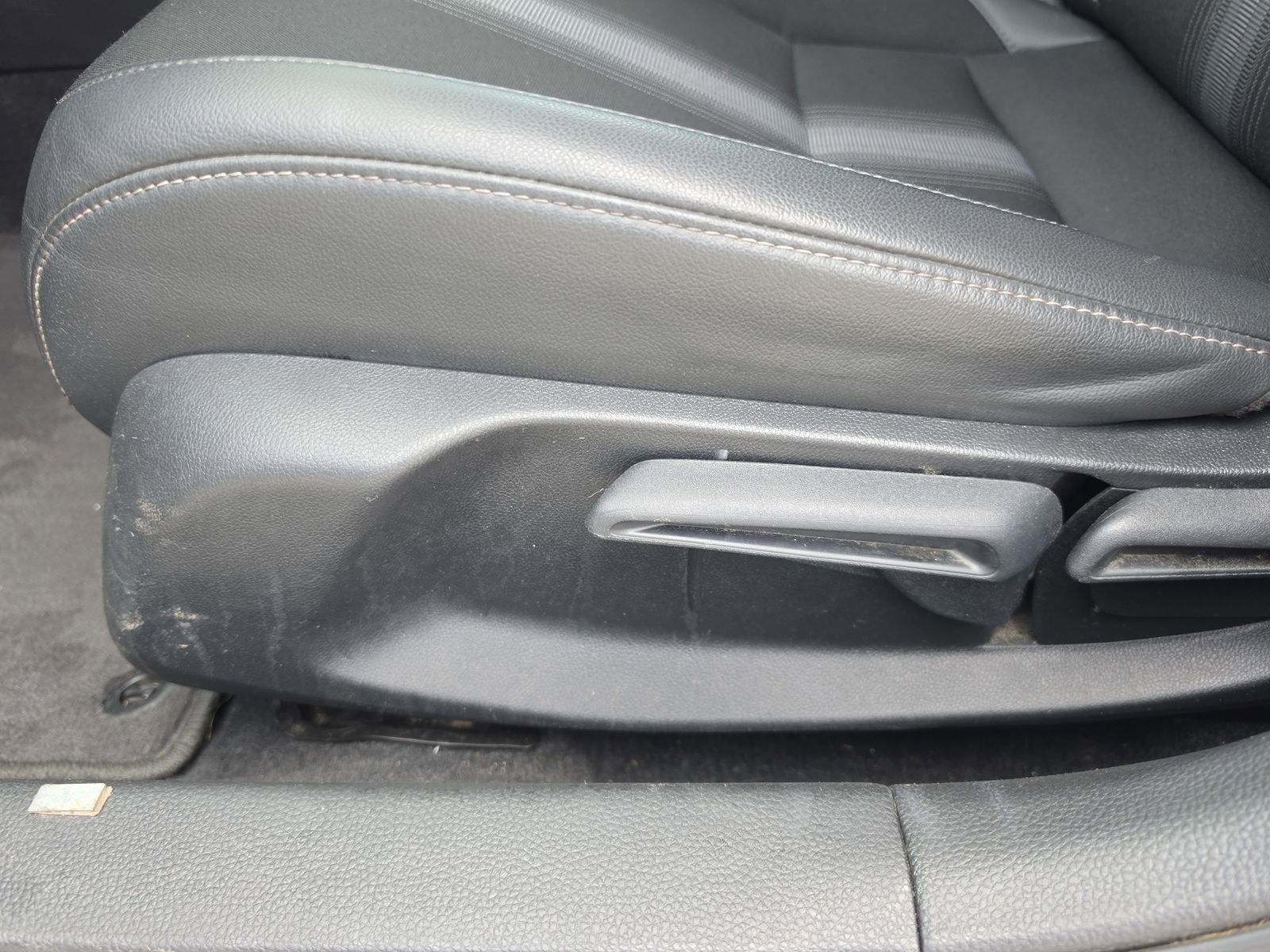 Used 2023 Honda Civic Sport image 11