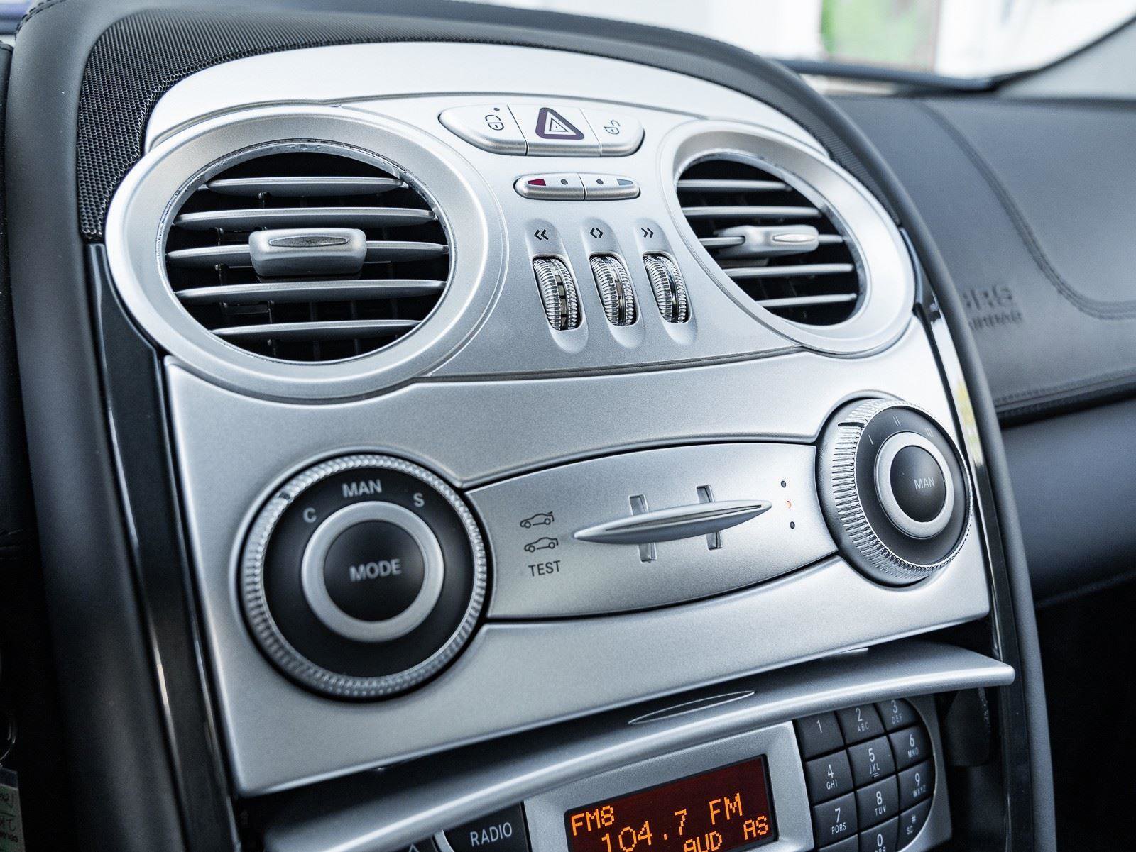 Used 2006 Mercedes-Benz SLR image 35