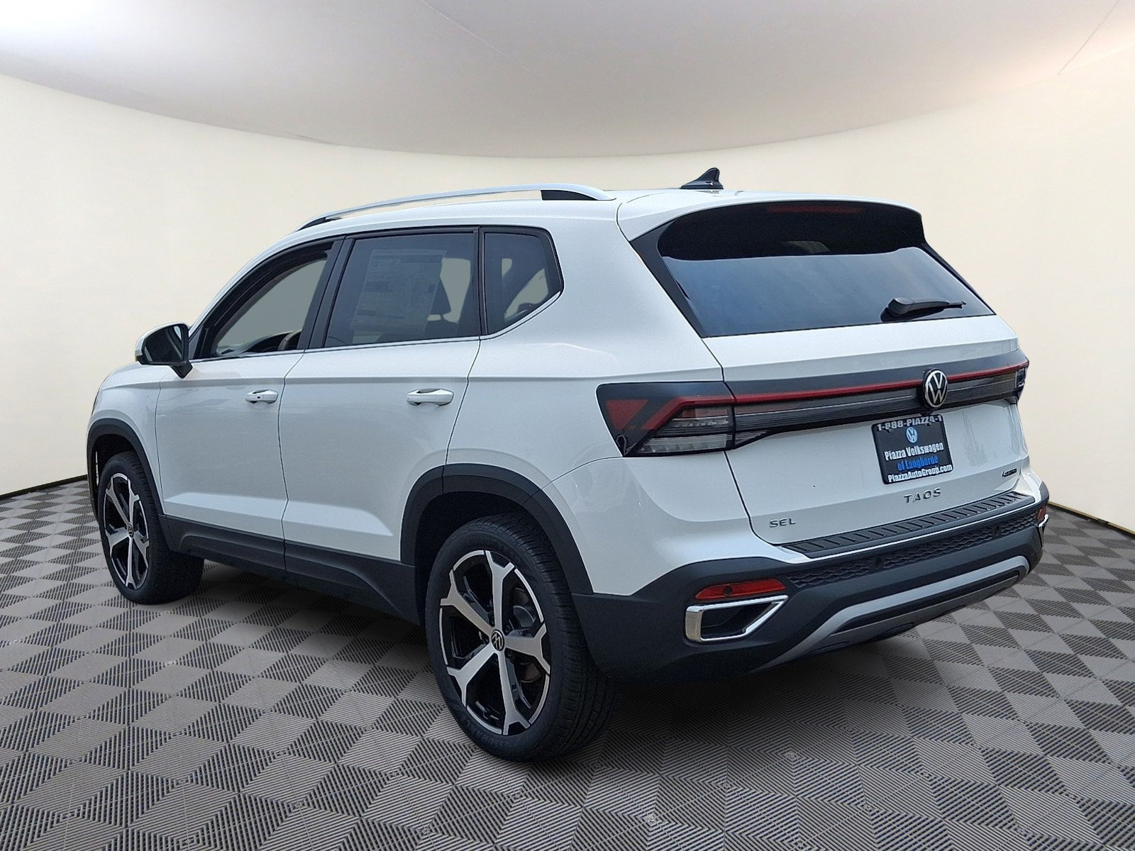 New 2026 Volkswagen Taos SEL AWD/4WD image 3