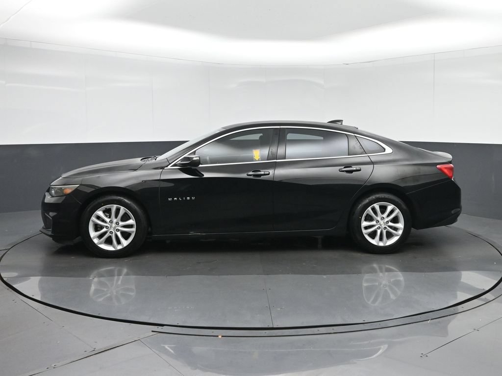 Used 2017 Chevrolet Malibu LT FWD image 4