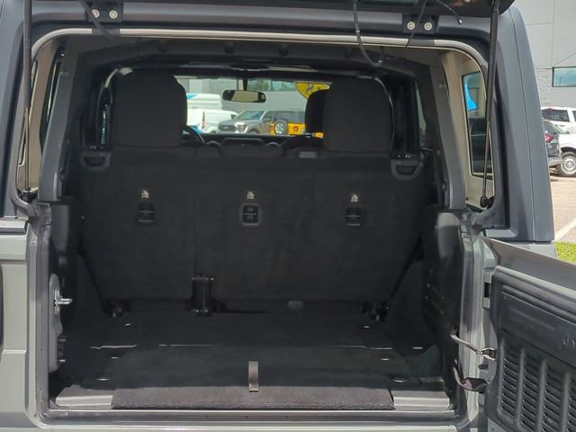 Used 2018 Jeep Wrangler Unlimited Sport AWD/4WD image 13