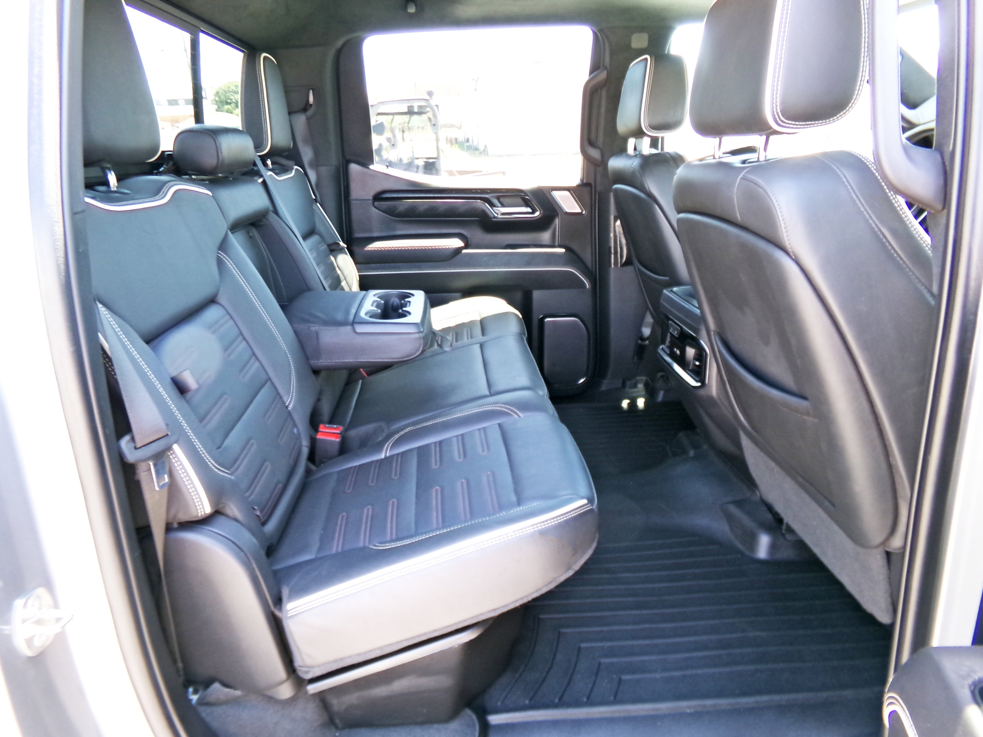 Used 2023 GMC Sierra 1500 AT4X w/ AT4X AEV Edition AWD/4WD image 14