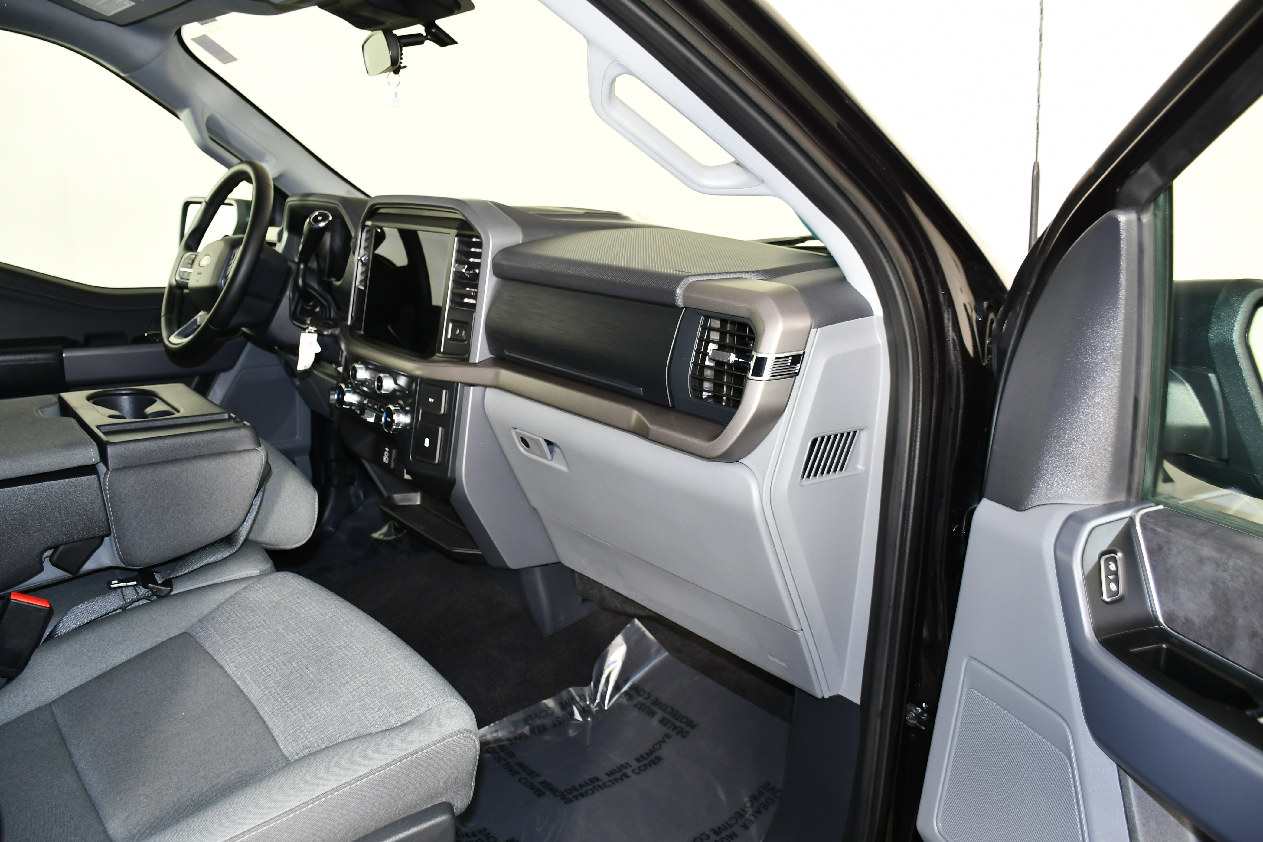 Used 2025 Ford F150 XLT w/ Equipment Group 301A Standard AWD/4WD image 43