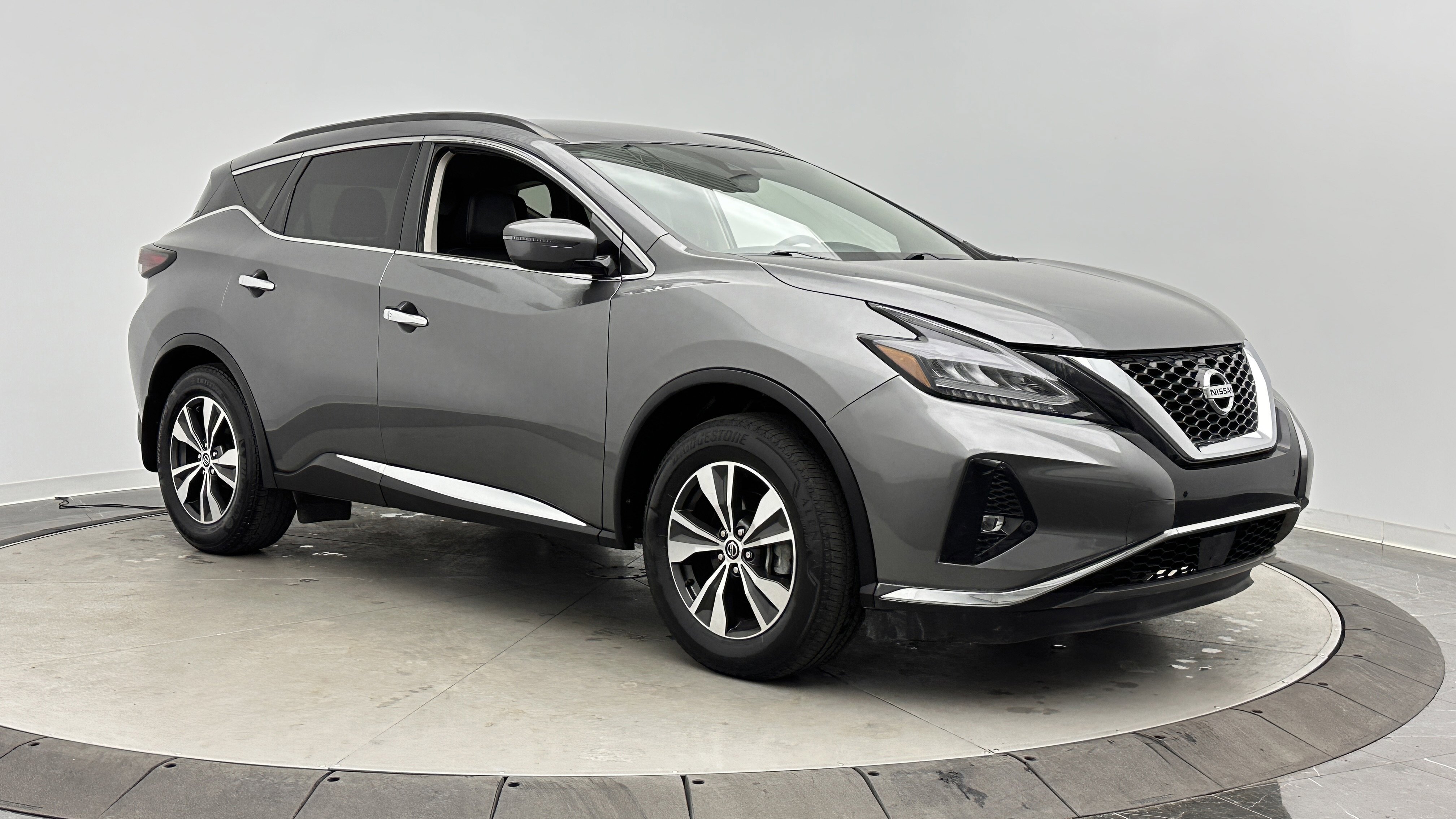 Used 2022 Nissan Murano SV FWD image 3