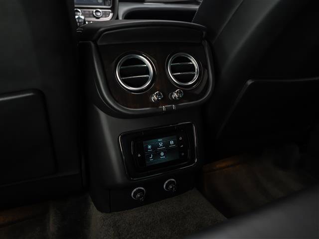 Used 2019 Bentley Bentayga V8 image 33