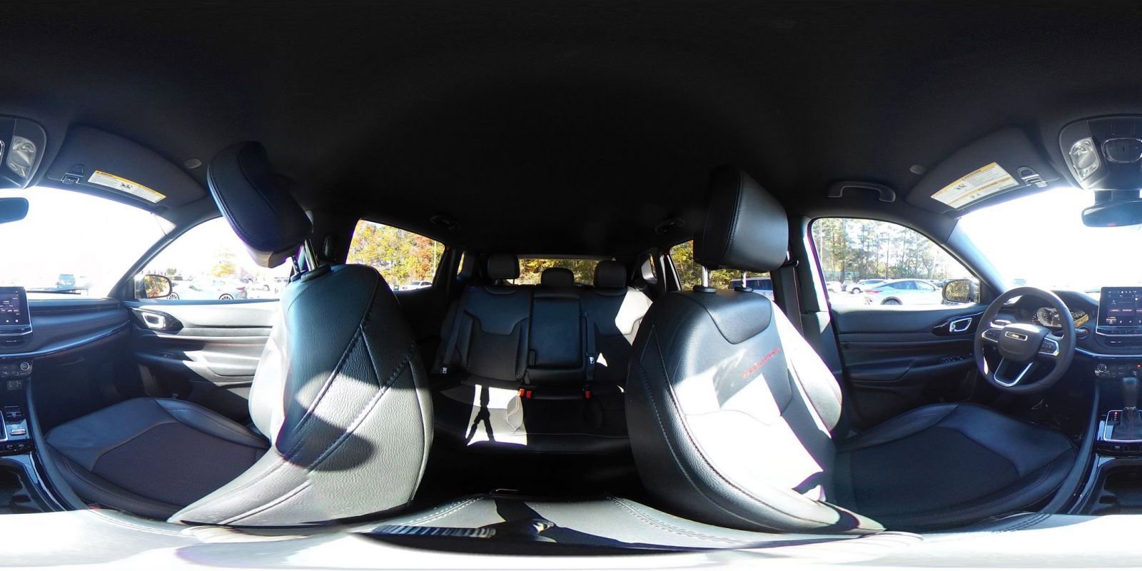 Used 2025 Jeep Compass Trailhawk image 42