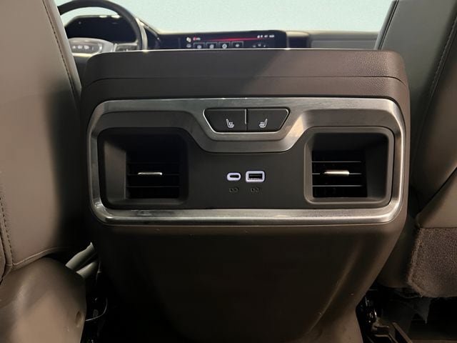 Used 2022 GMC Sierra 1500 SLT AWD/4WD image 10