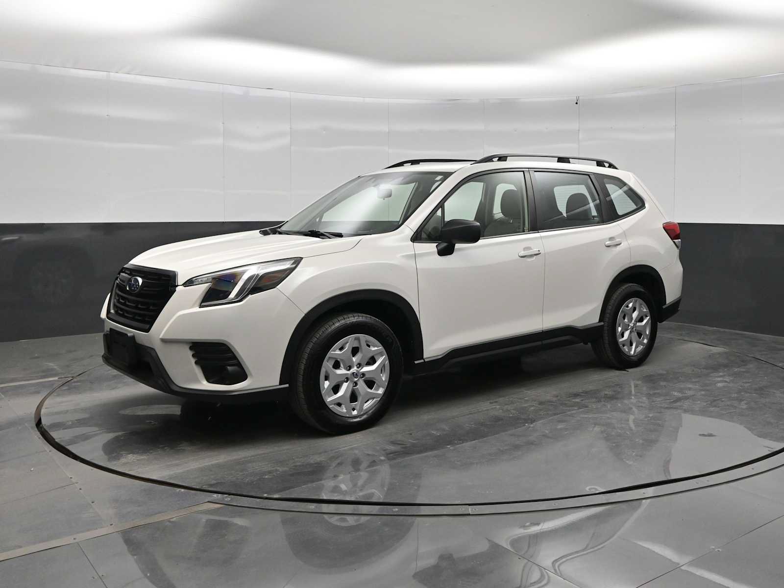 Used 2024 Subaru Forester AWD/4WD image 4
