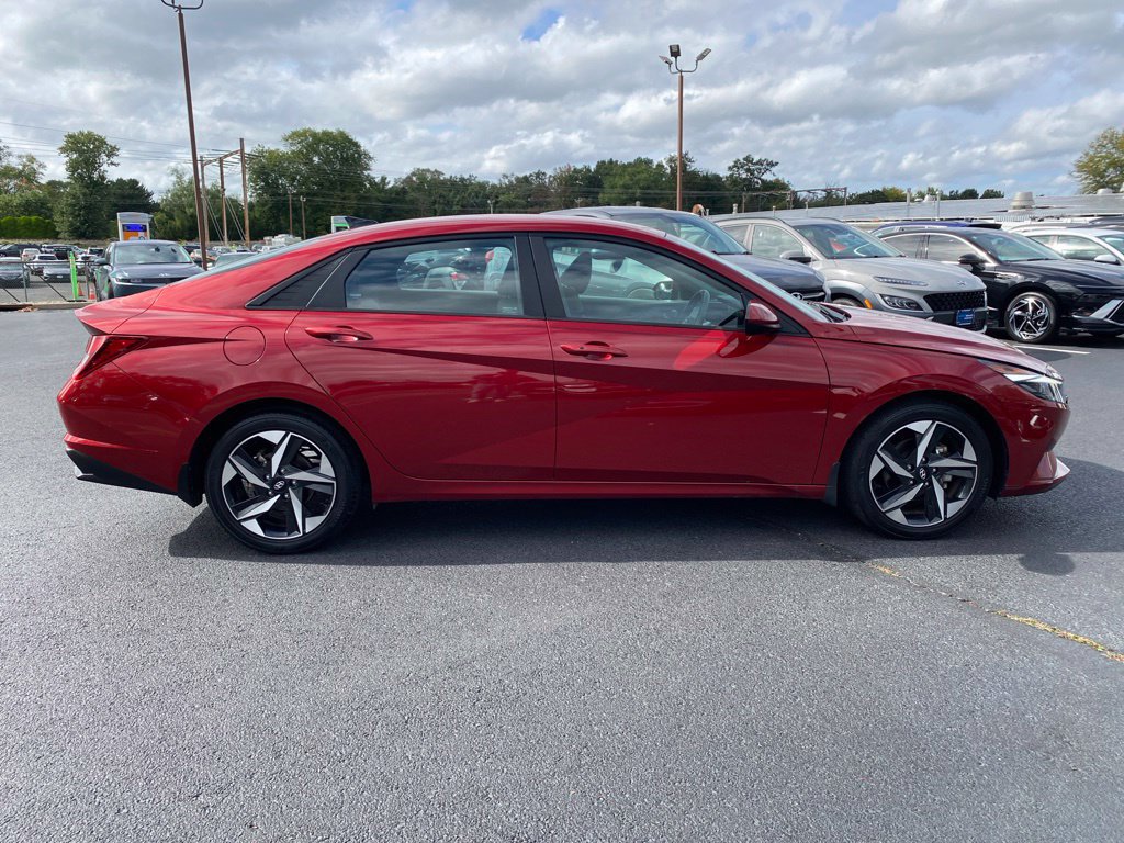 Certified 2023 Hyundai Elantra SEL w/ Convenience Package FWD image 2