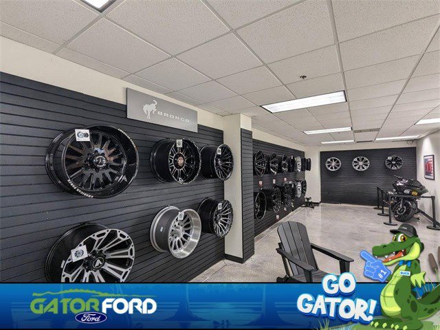 Used 2023 Ford F150 XLT image 31