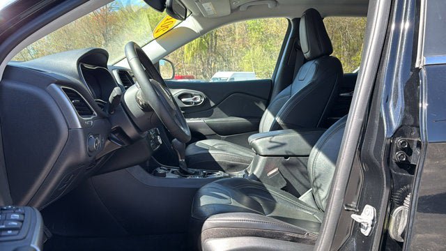 Used 2019 Jeep Cherokee Limited AWD/4WD image 13