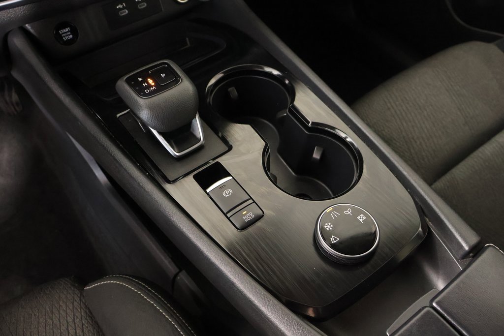 Used 2024 Nissan Rogue SV image 7