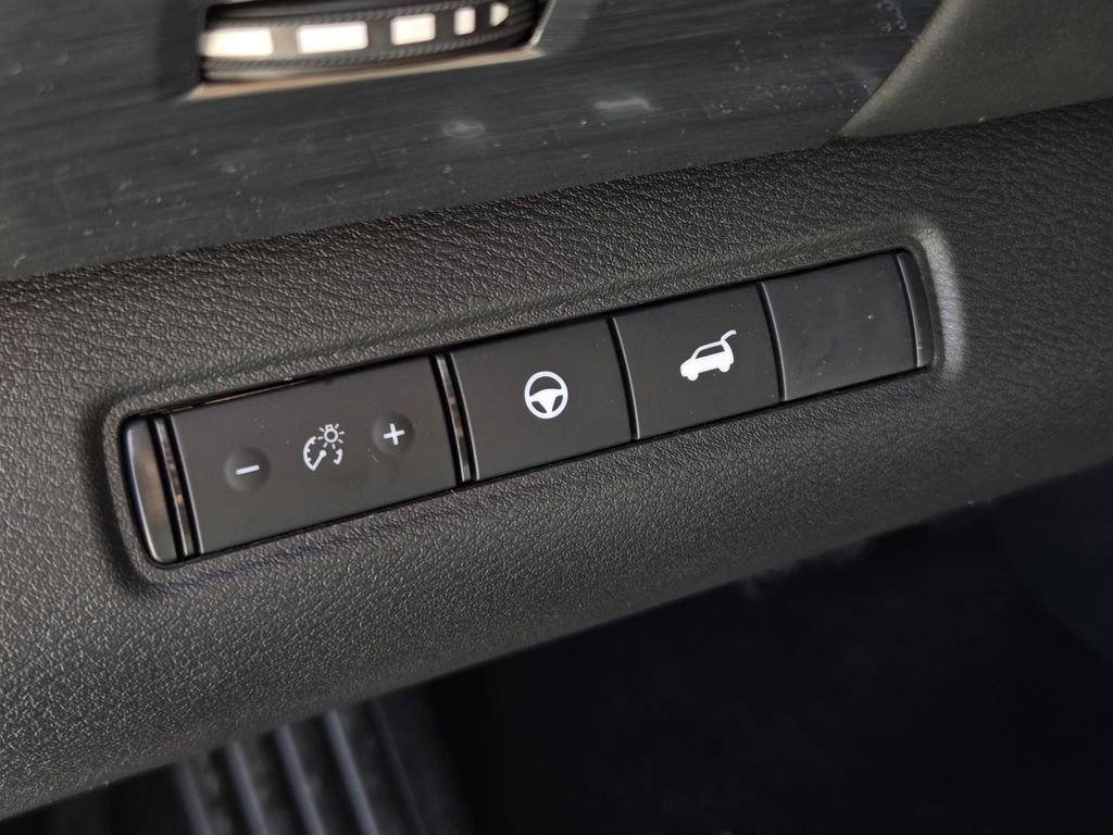 New 2026 Nissan Pathfinder SL image 20