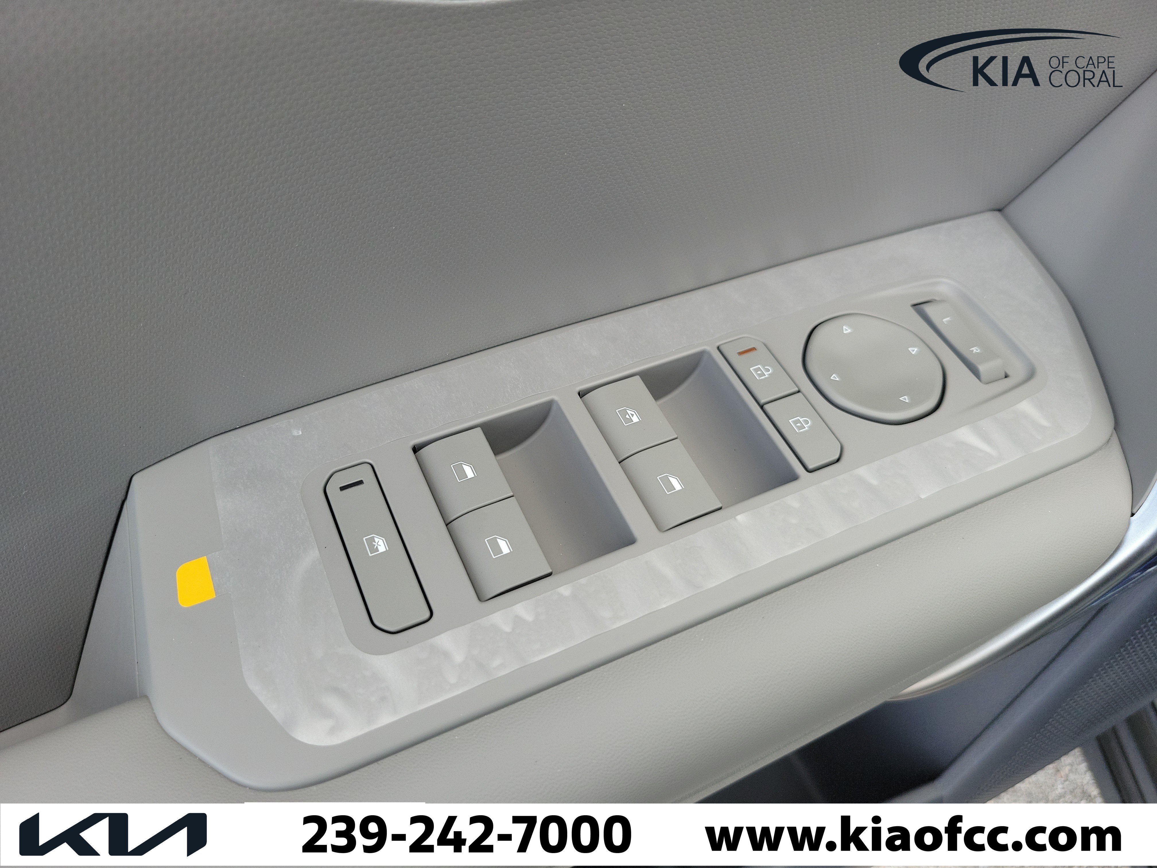 New 2027 Kia Seltos S FWD image 20