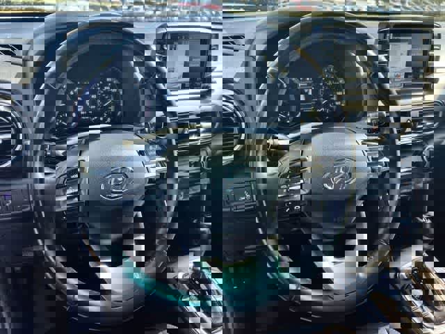 Used 2019 Hyundai Kona Limited w/ Cargo Package image 17