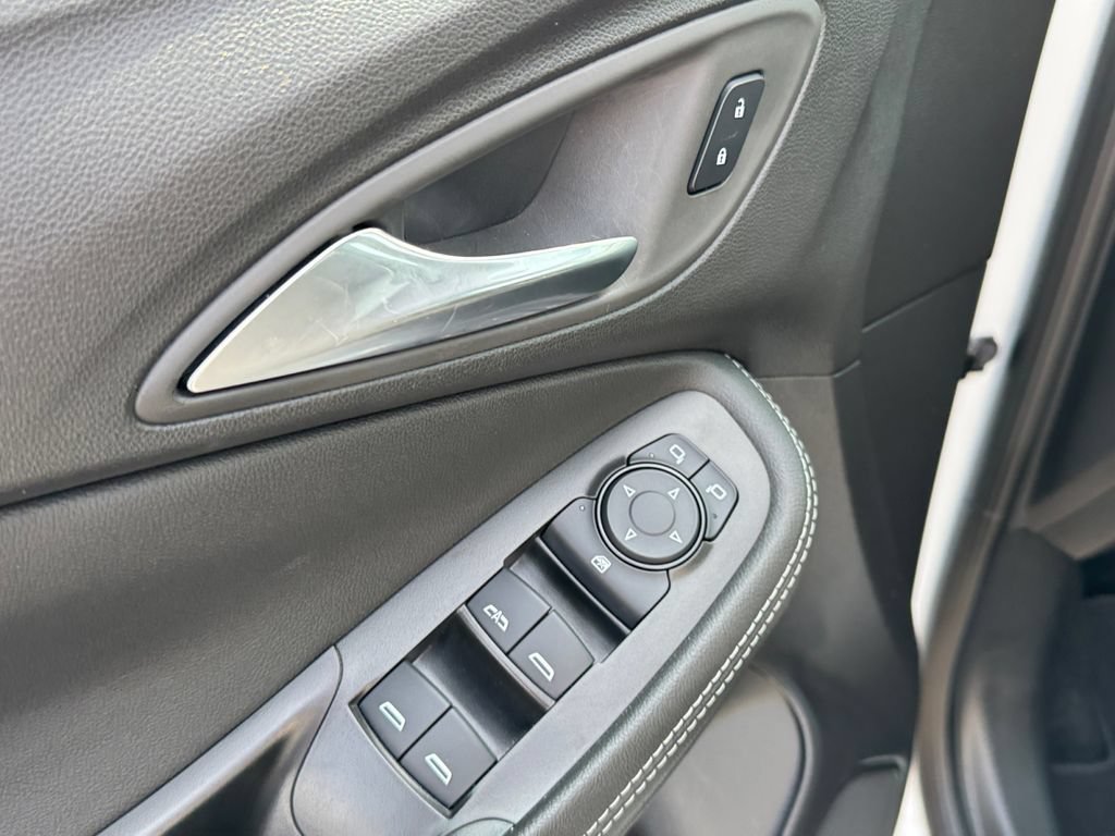Used 2026 Buick Encore GX Preferred AWD/4WD image 19