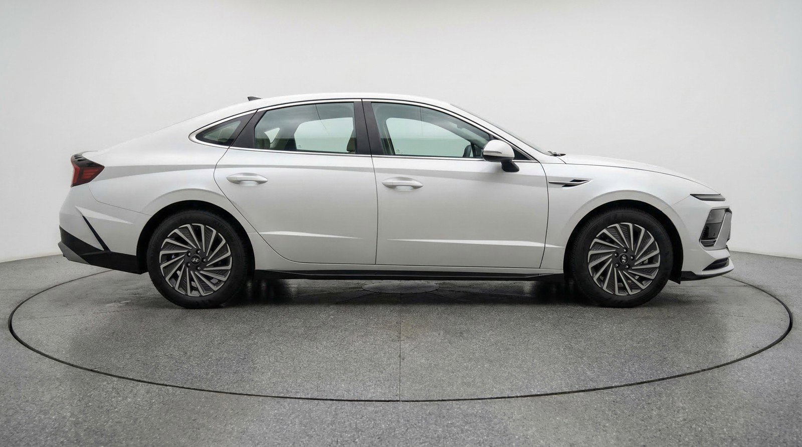 Used 2025 Hyundai Sonata SEL image 11