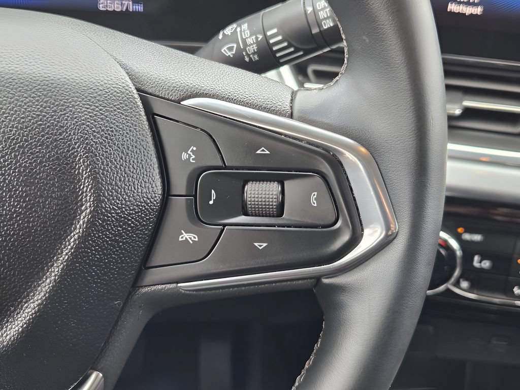 Used 2024 Chevrolet Trax LT w/ Driver Confidence Package FWD image 25
