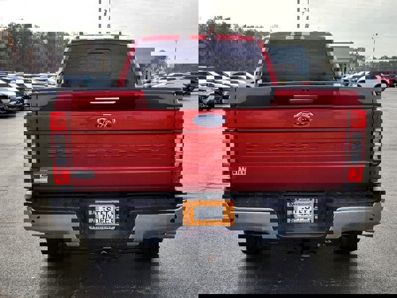 Used 2022 Ford F250 XLT w/ XLT Premium Package image 9