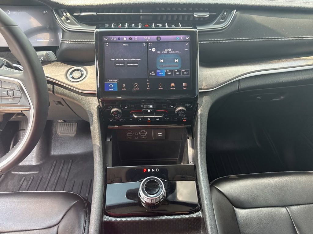 Used 2024 Jeep Grand Cherokee Limited w/ Black Appearance Package image 44