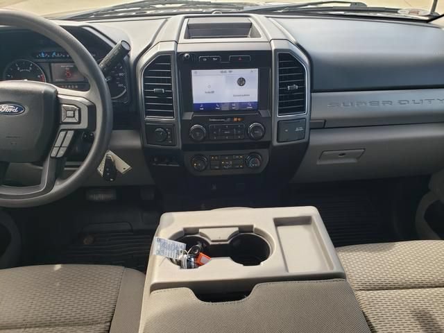 Used 2022 Ford F550 4x4 Crew Cab Super Duty w/ XLT Value Package image 15