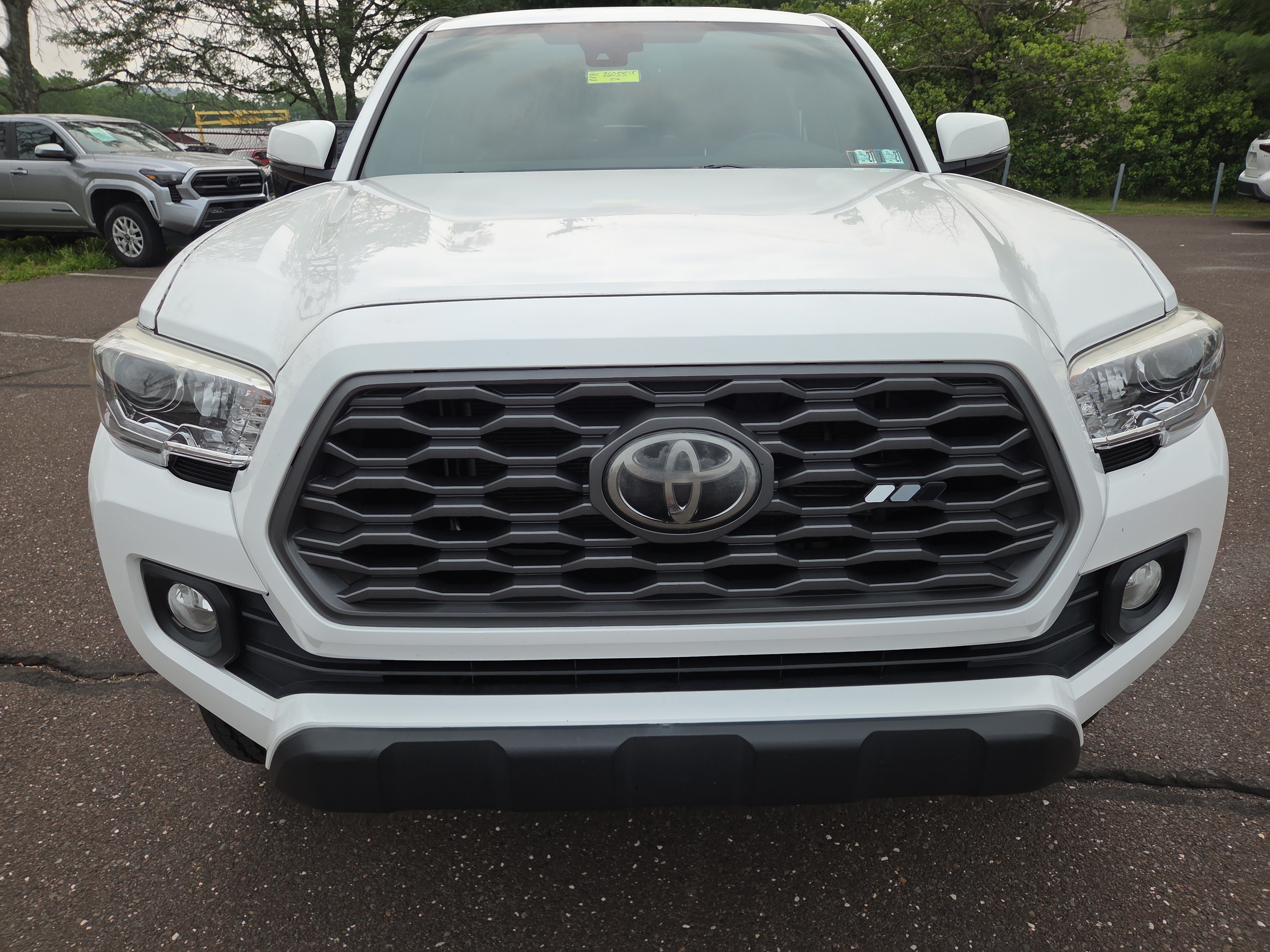 Certified 2020 Toyota Tacoma TRD Off-Road w/ TRD Premium Off Road Package AWD/4WD image 8
