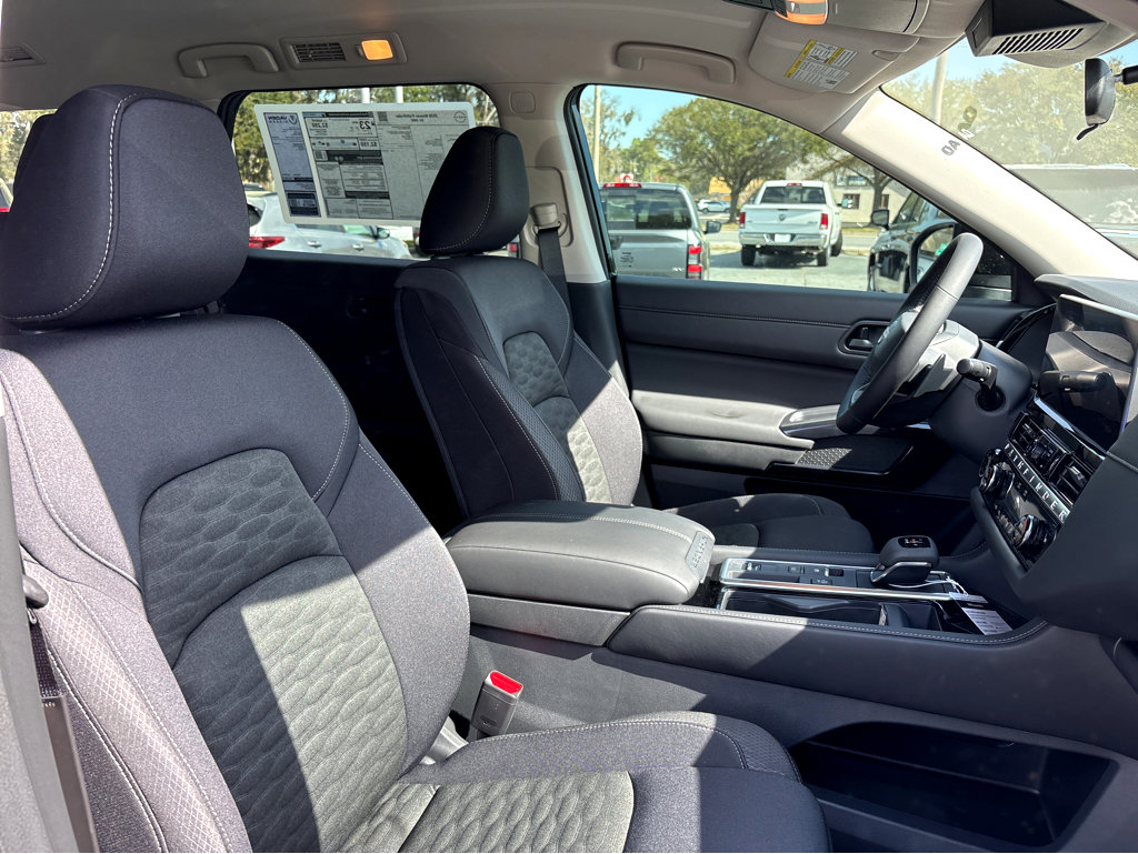 New 2026 Nissan Pathfinder SV FWD image 10