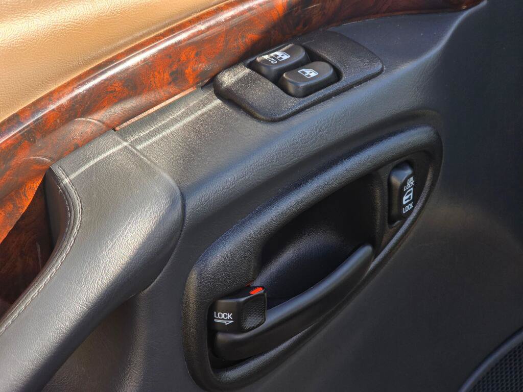 Used 1995 Chevrolet Monte Carlo Z34 FWD image 37