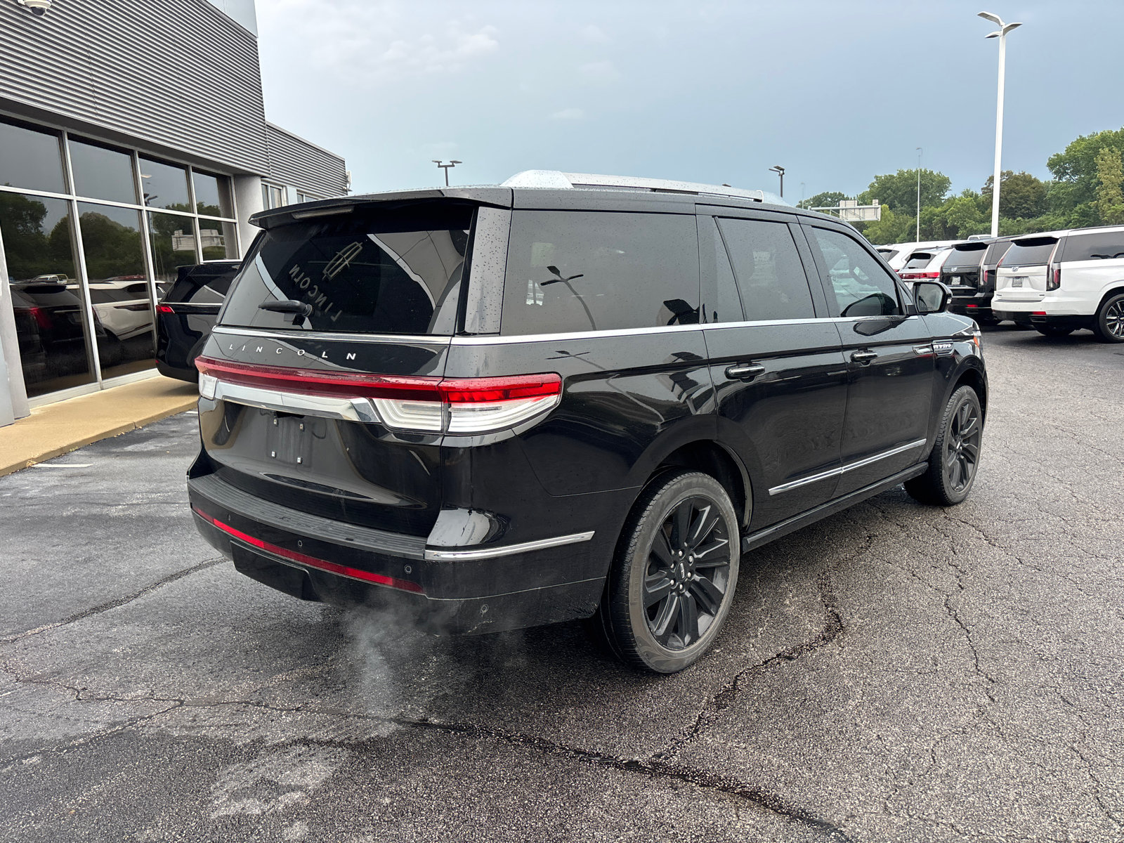 Certified 2023 Lincoln Navigator Reserve AWD/4WD image 7