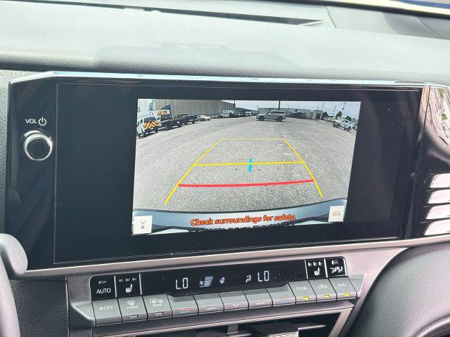 Used 2025 Toyota Camry XSE FWD image 9