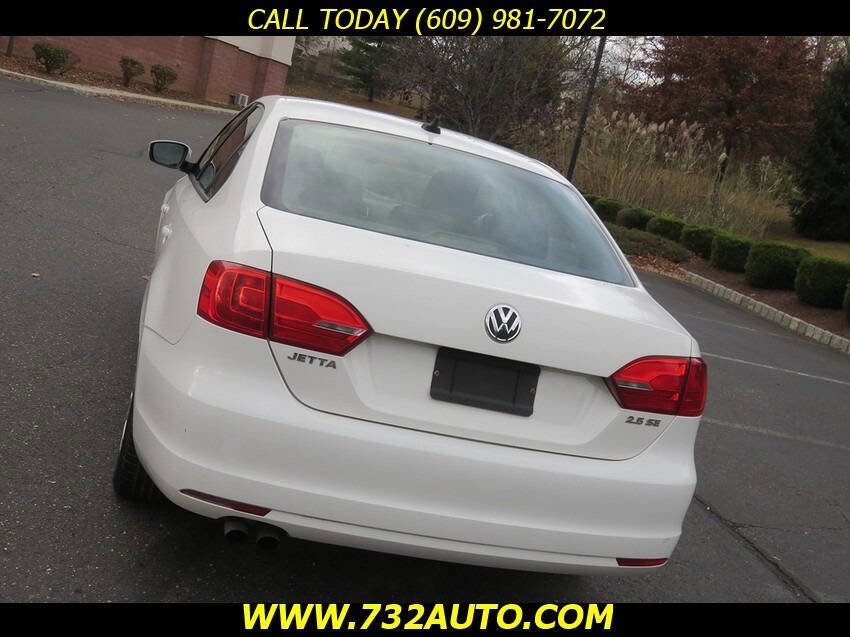 Used 2011 Volkswagen Jetta SE FWD image 20
