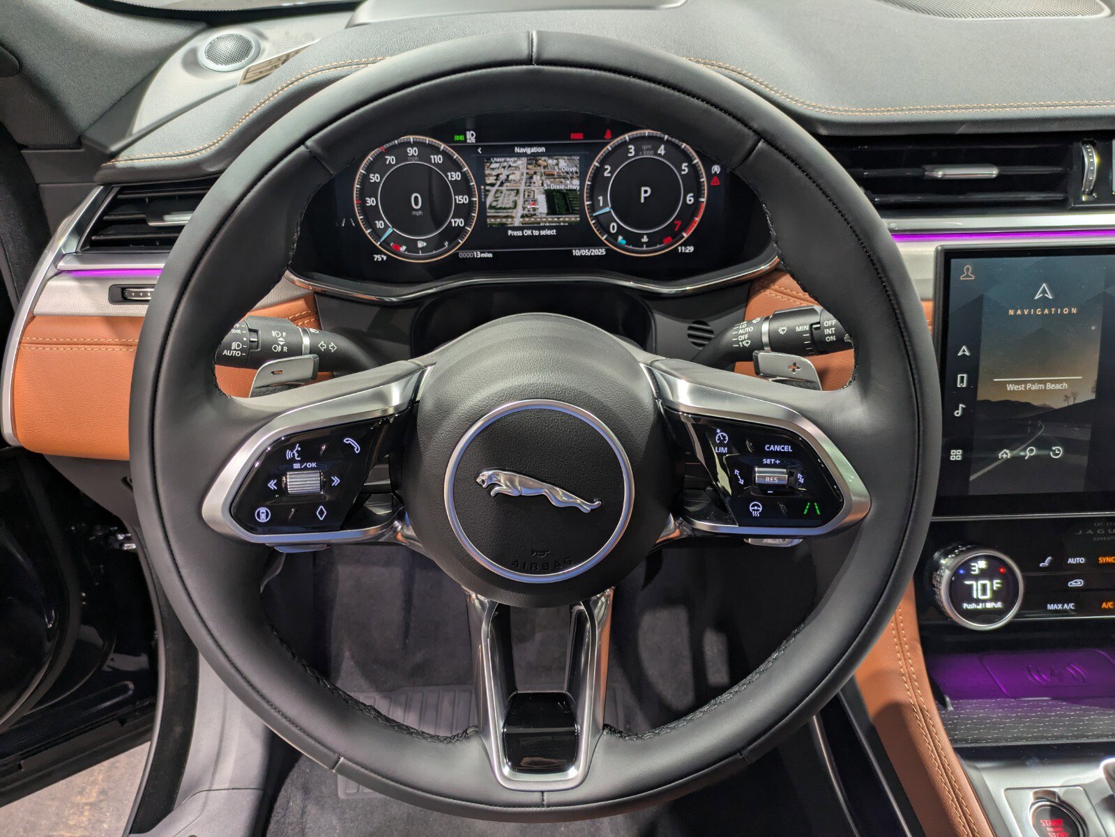 New 2026 Jaguar F-PACE R-Dynamic S image 15