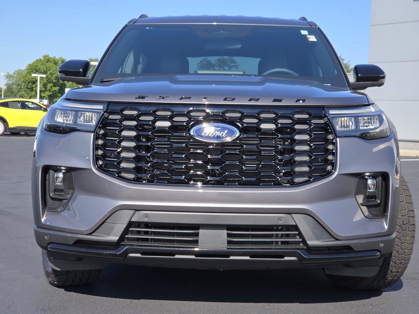 Used 2025 Ford Explorer ST-Line AWD/4WD image 15