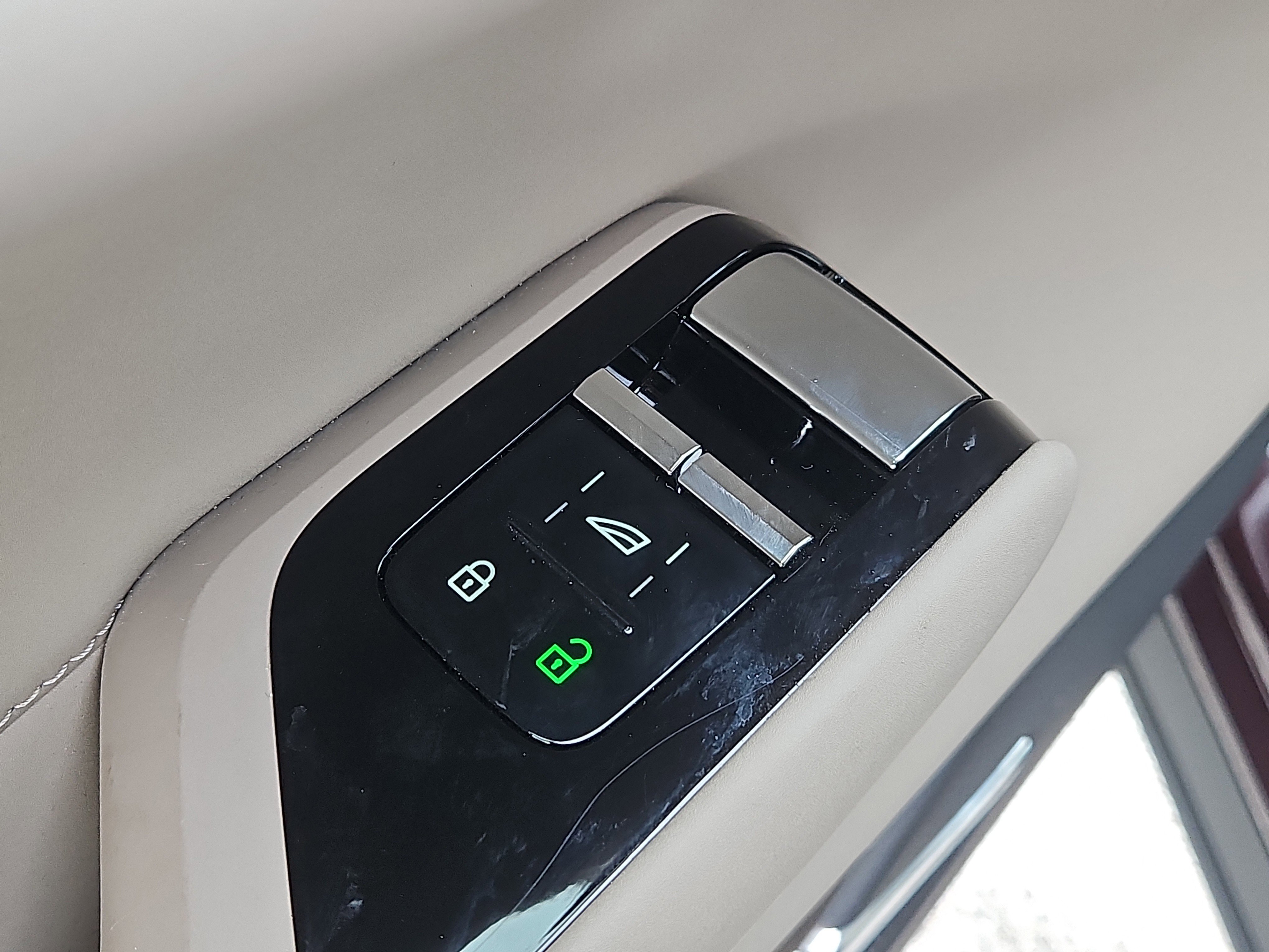 Used 2025 Volvo EX90 Ultra image 21