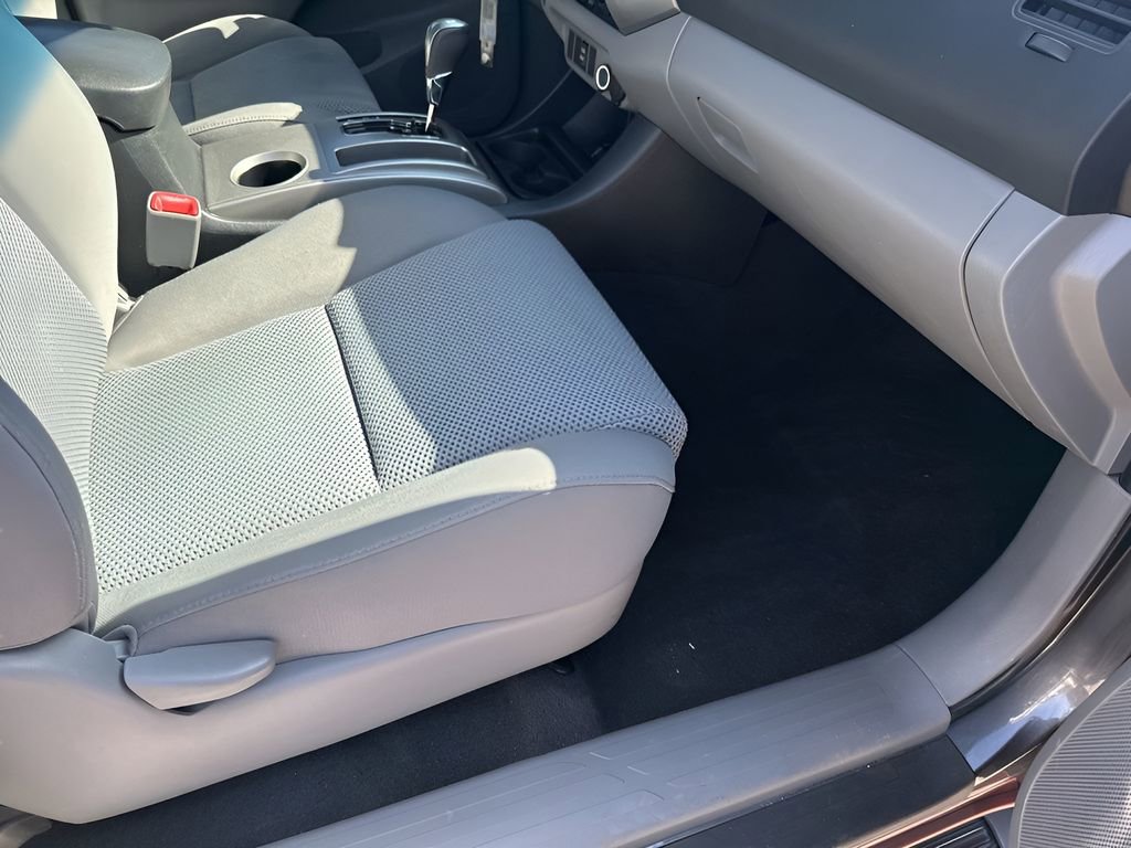 Used 2013 Toyota Tacoma PreRunner w/ TRD Sport Pkg image 15