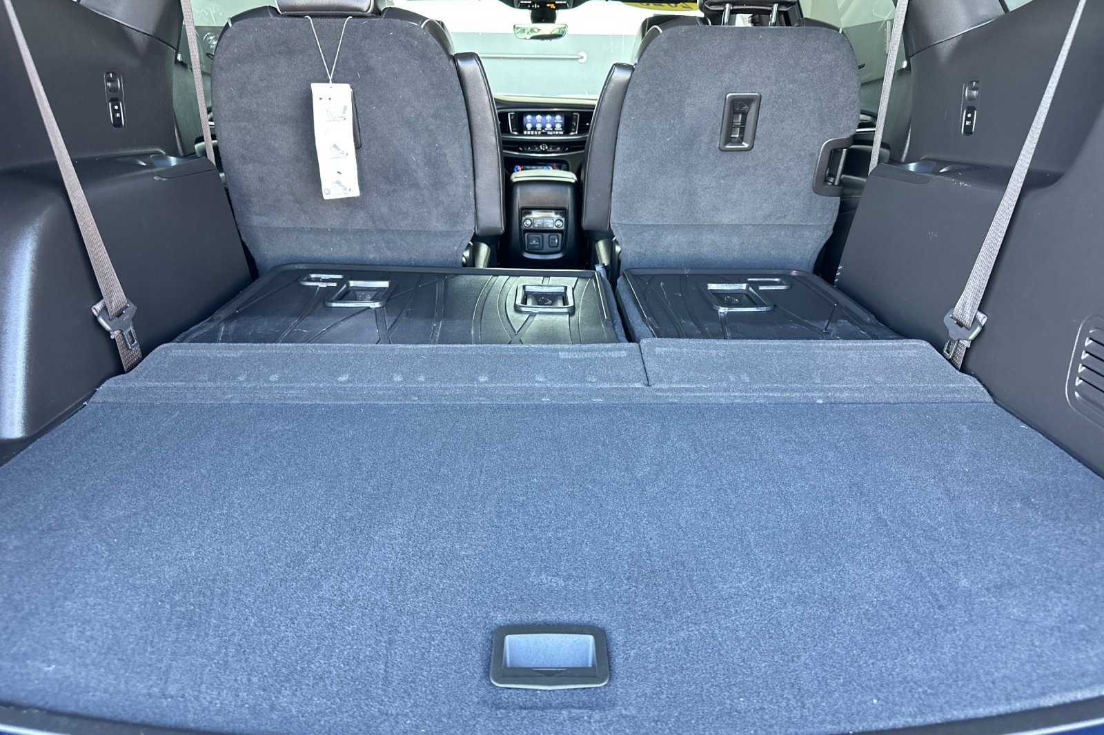 Certified 2023 Buick Enclave Avenir w/ Avenir Technology Package image 18