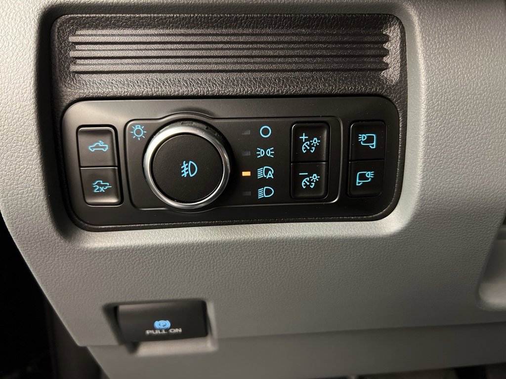 New 2025 Ford F250 XLT w/ Black Appearance Package image 25