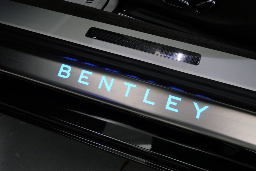 Used 2021 Bentley Continental GT AWD/4WD image 17