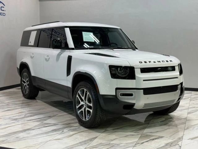 Used 2024 Land Rover Defender 130 S image 4