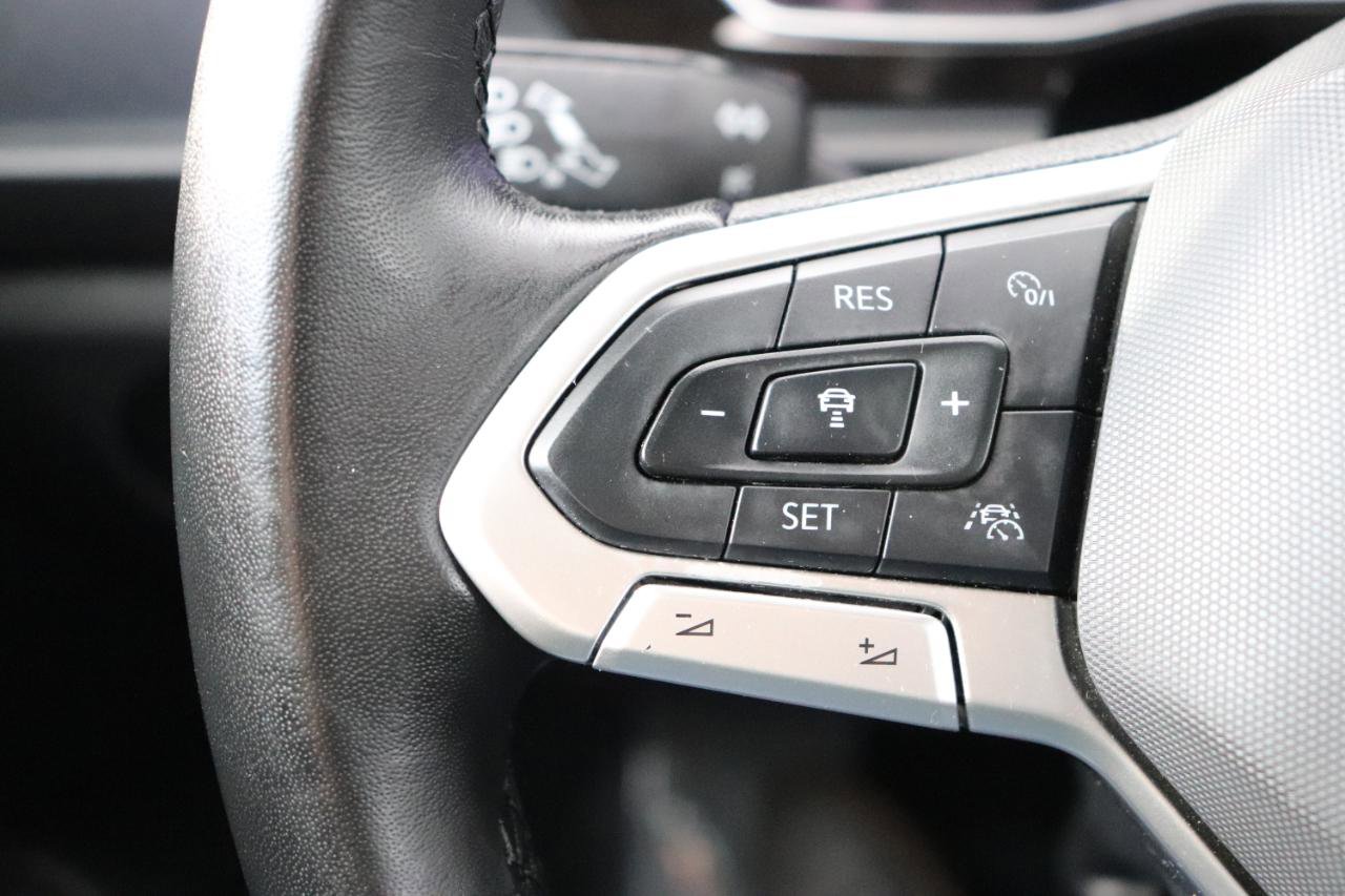 Used 2024 Volkswagen Jetta SE FWD image 27