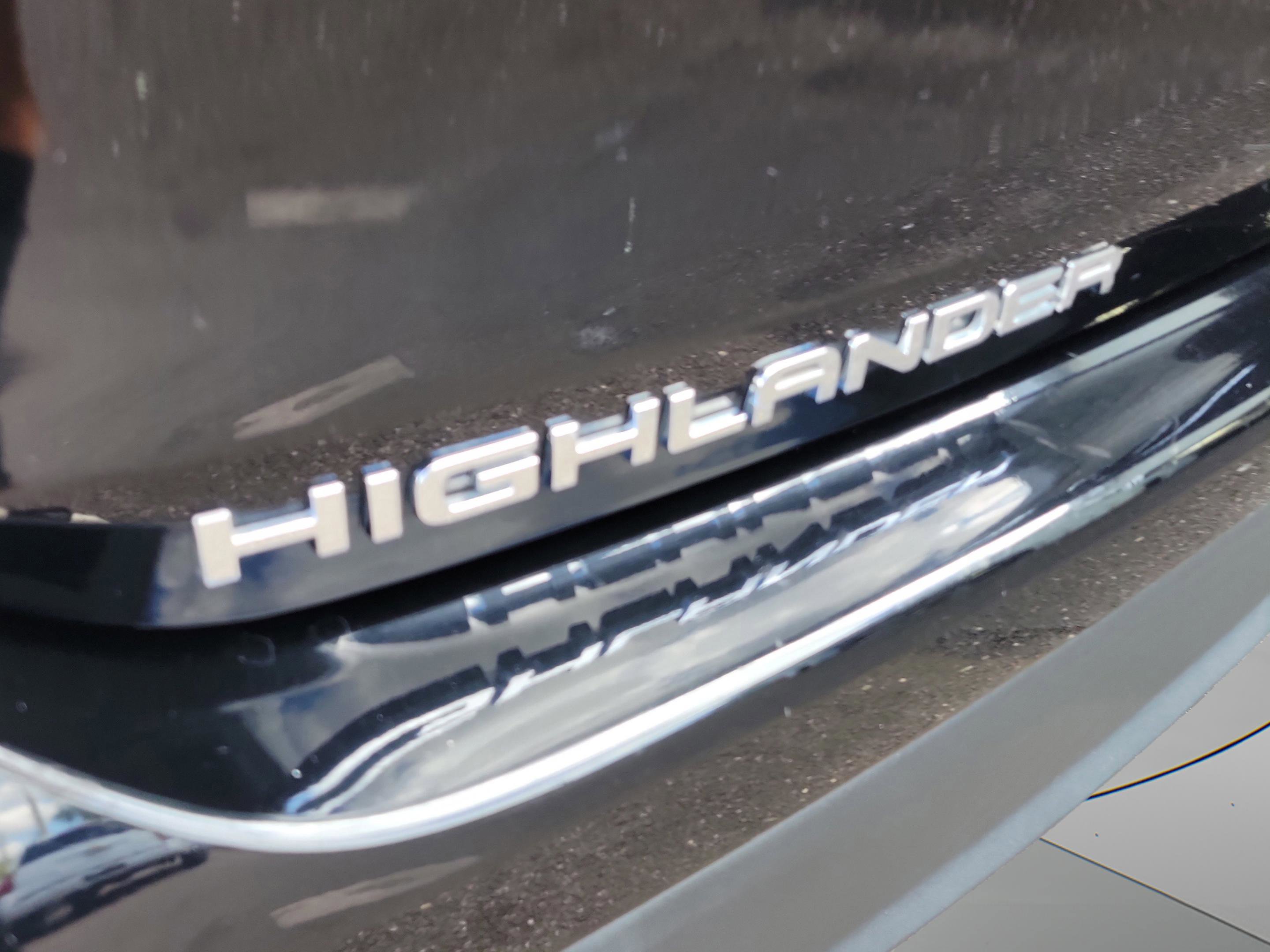 Used 2023 Toyota Highlander XLE image 27