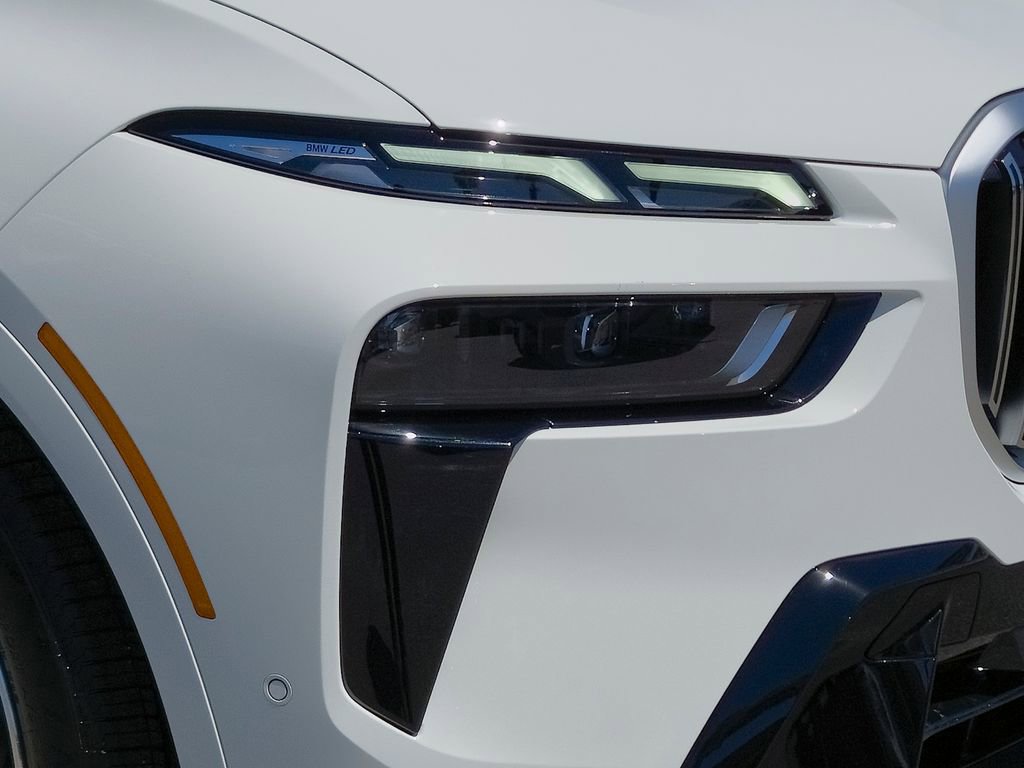 New 2026 BMW X7 xDrive40i w/ M Sport Package AWD/4WD image 5