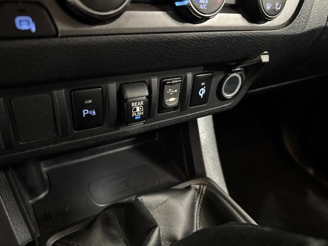 Used 2019 Toyota Tacoma TRD Off-Road w/ Technology Package AWD/4WD image 42