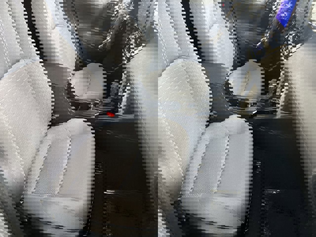 Used 2024 Toyota Corolla Cross SE w/ Moonroof Package image 25