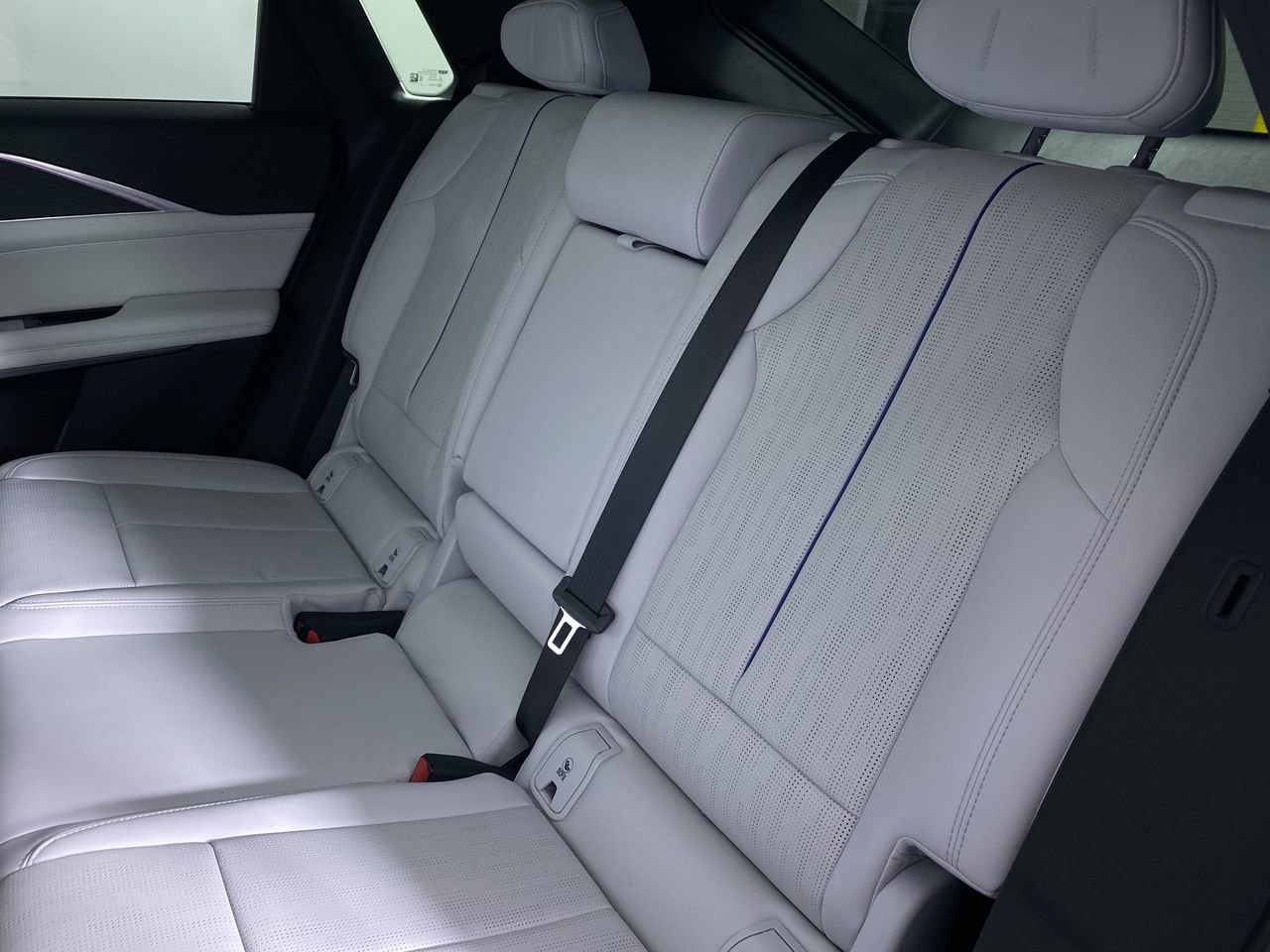Certified 2024 Cadillac Lyriq Luxury w/ LPO, Floor Liner Package AWD/4WD image 27